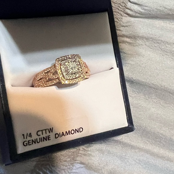 1/4 CTTW Genuine Diamond Ring - Picture 3 of 10